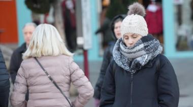 Vestirse por capas, la principal recomendación para hacerle frente a las bajas temperaturas